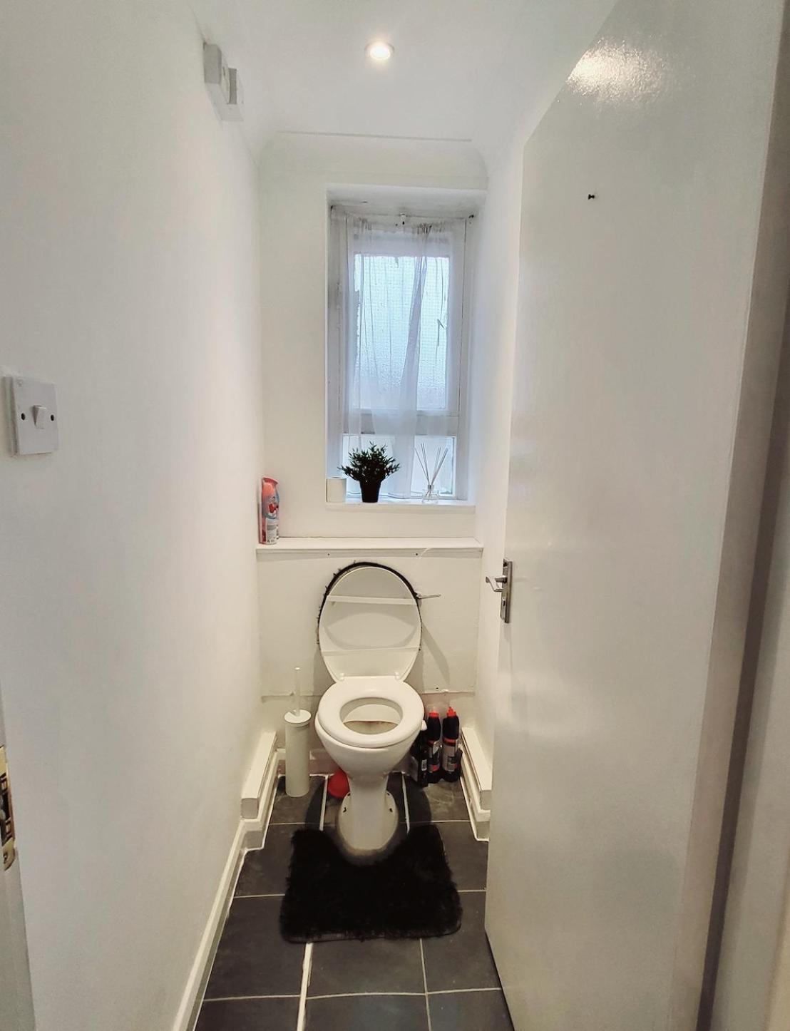 Huge And Affordable 3 Bedroom Flat In Hammersmith For 7 People With Welcome Breakfast Apartment London
