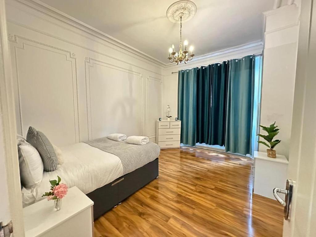 Apartment Luxury Four Bedroom Near Oxford Street London