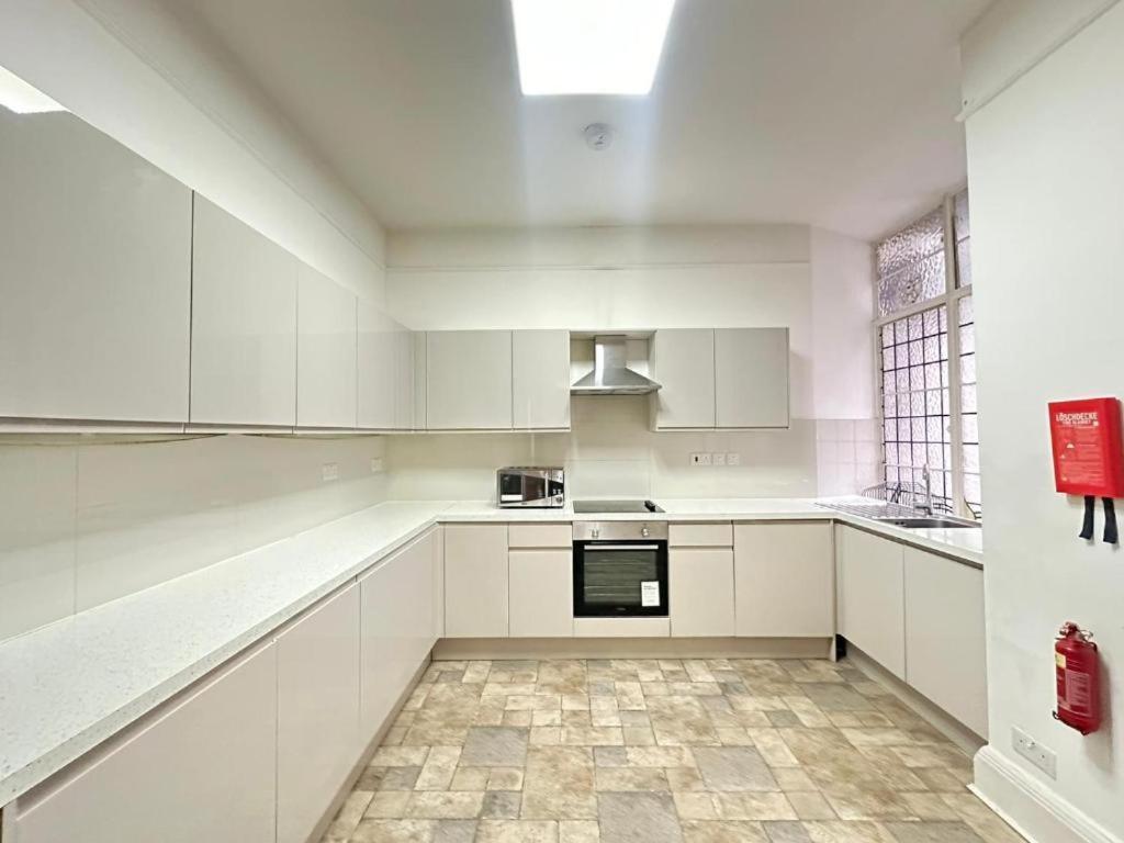 Apartment Luxury Four Bedroom Near Oxford Street *