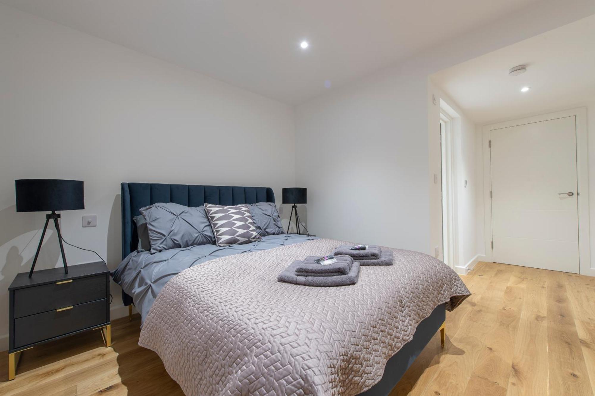 Exquisite 3br Duplex Air-con& Amenities Apartment *