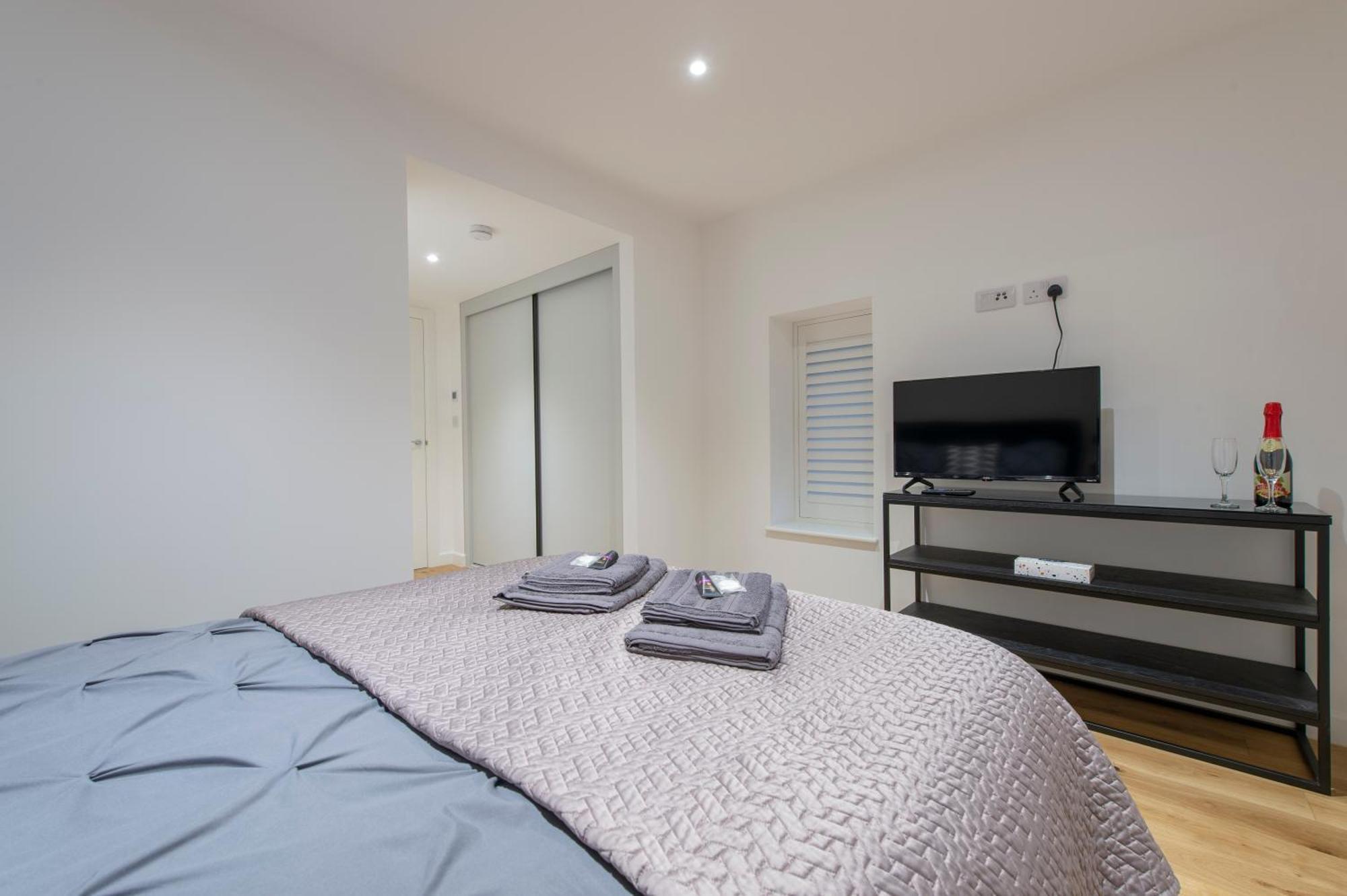 Apartment Exquisite 3br Duplex Air-con& Amenities