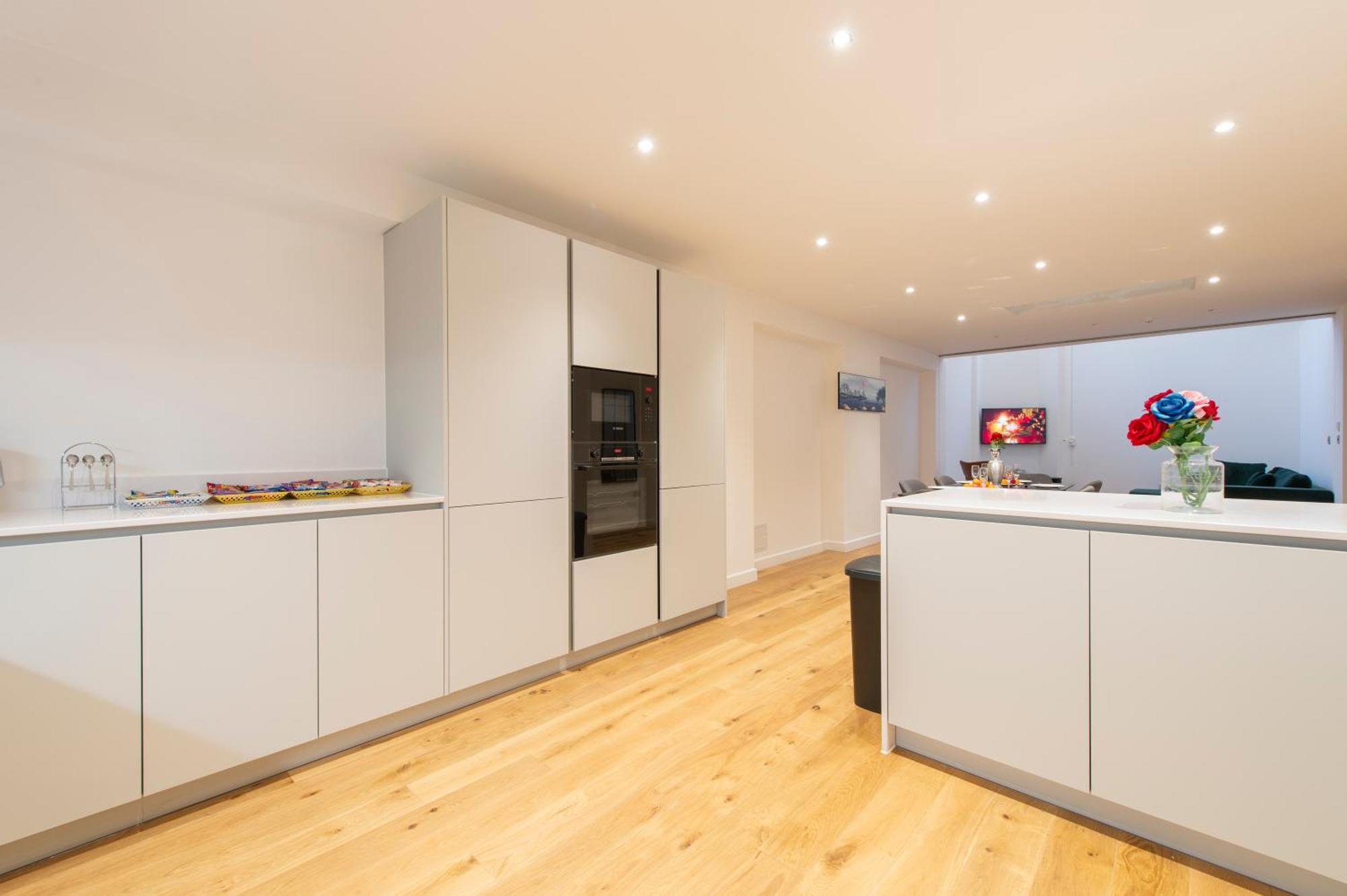 Apartment Exquisite 3br Duplex Air-con& Amenities *