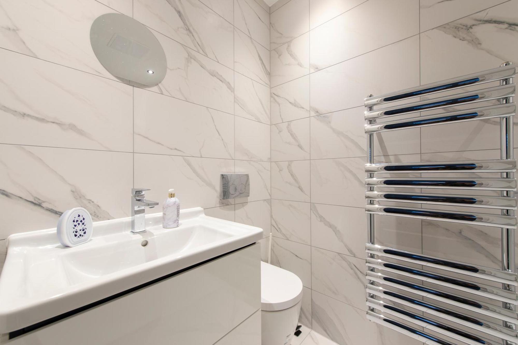 Exquisite 3br Duplex Air-con& Amenities London