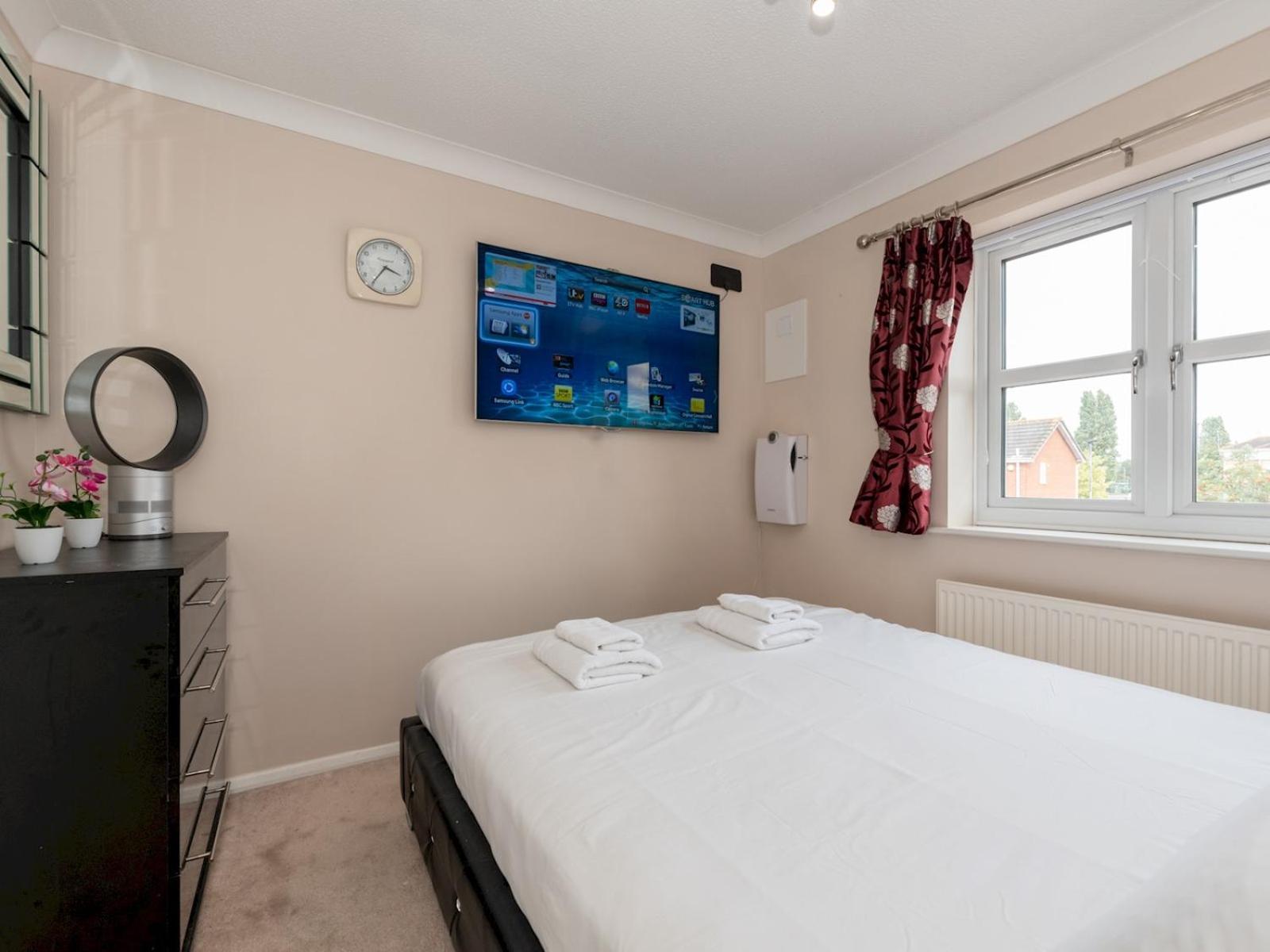 Holiday home 4 Bed House In Greater Parking Pass The Keys
