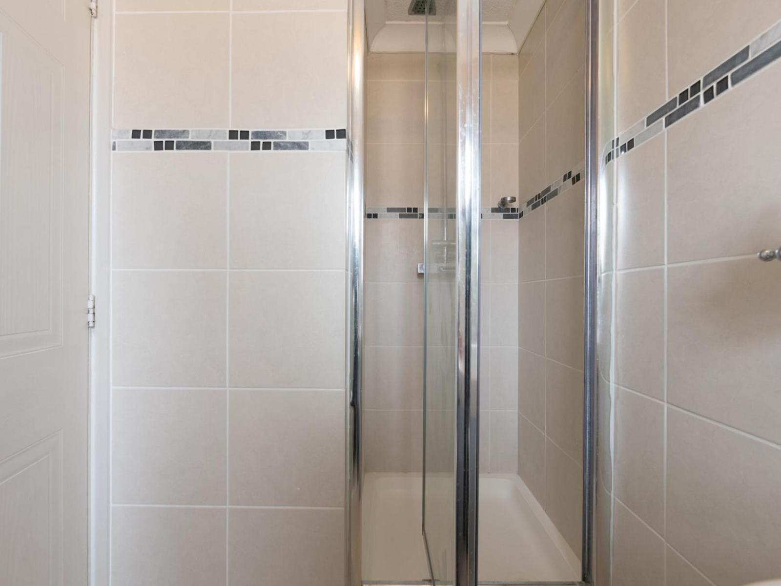4 Bed House In Greater Parking Pass The Keys Casa de férias Londres