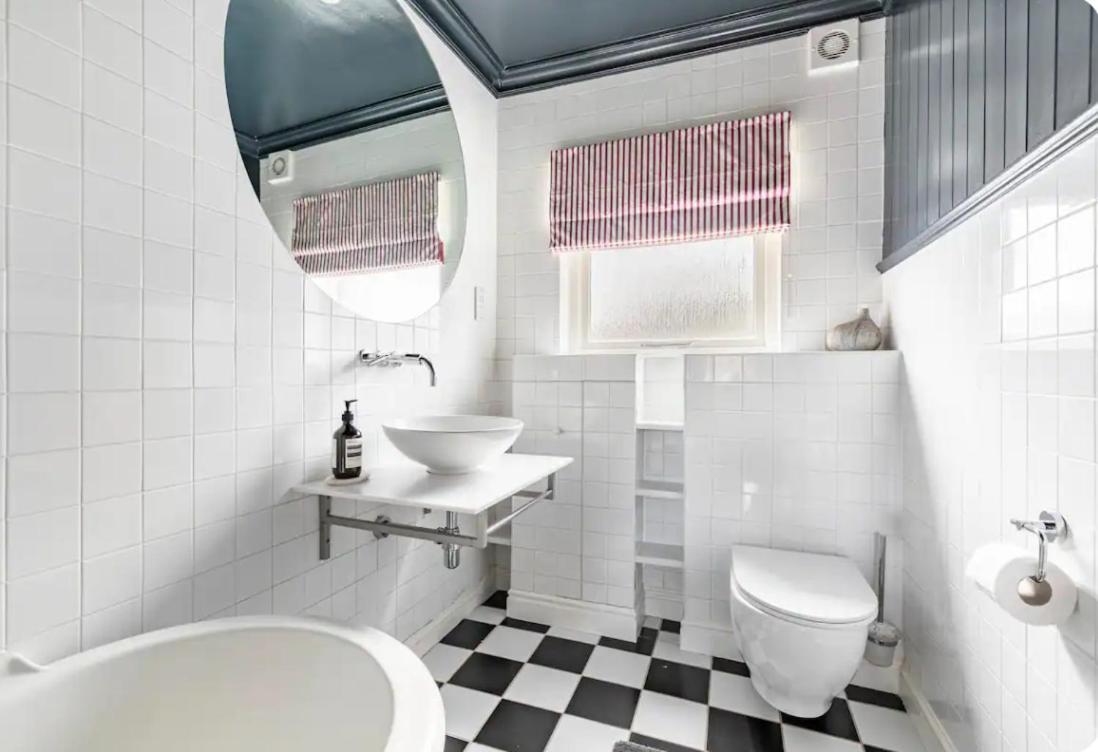 Magical Georgian Maisonette, Angel, Islington * London