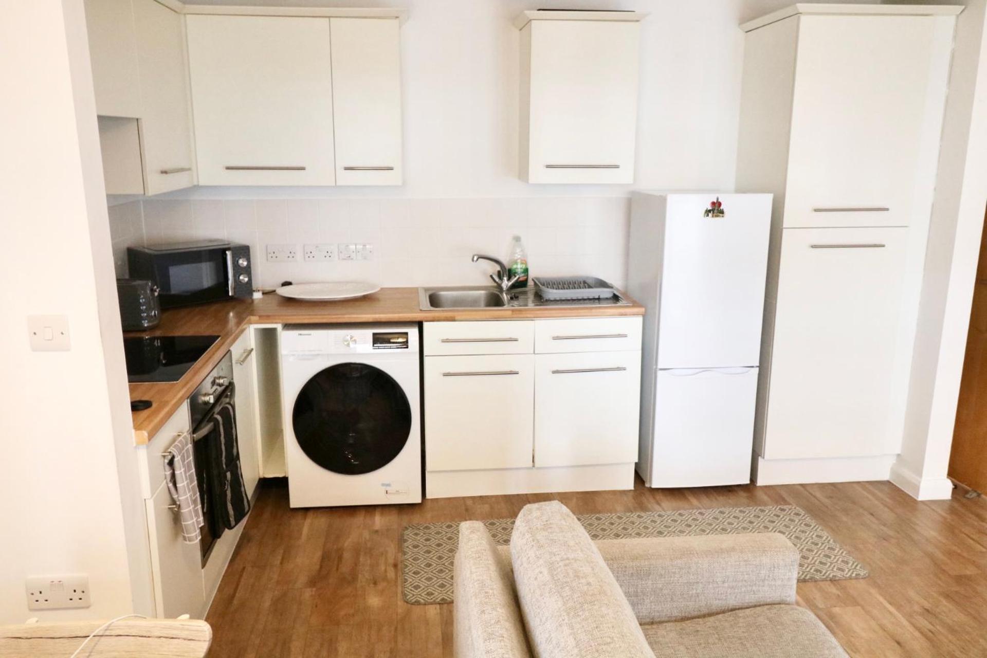 Modern 2 Bed Close To Station Apartamento *