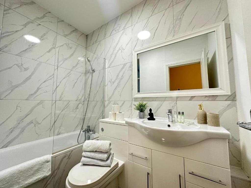 Apartment Luxury Four Bedroom Near Oxford Street *
