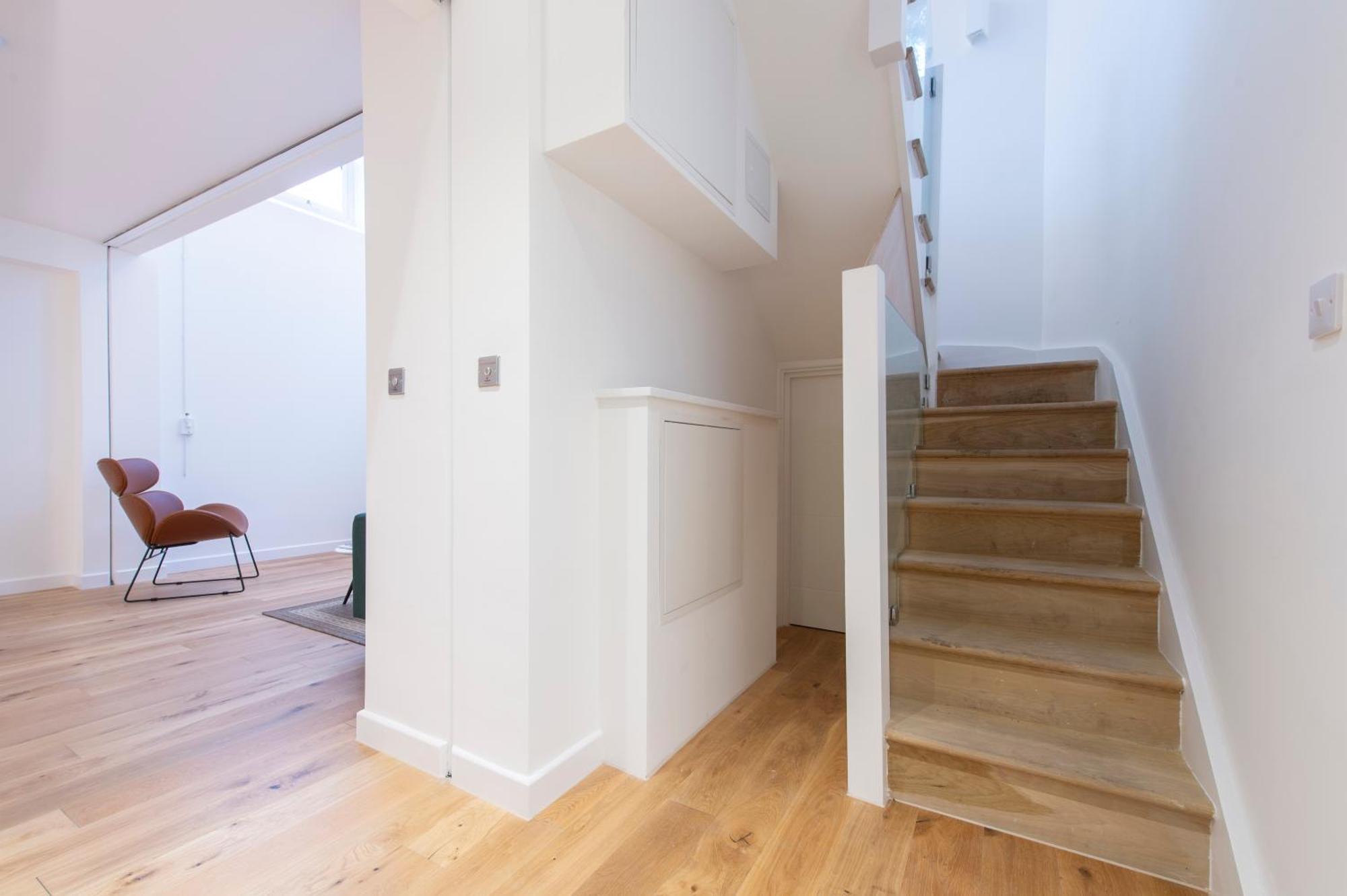 Exquisite 3br Duplex Air-con& Amenities Apartment