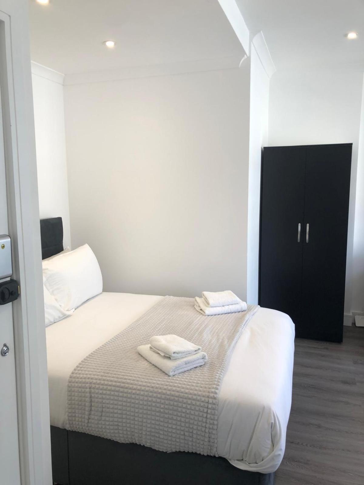 Apartment Gloucester Terrace London