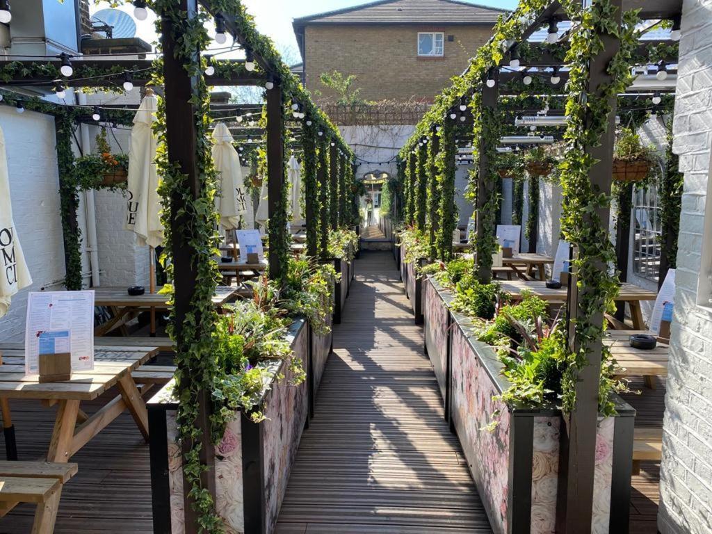 The Duchess Belle Hotel *