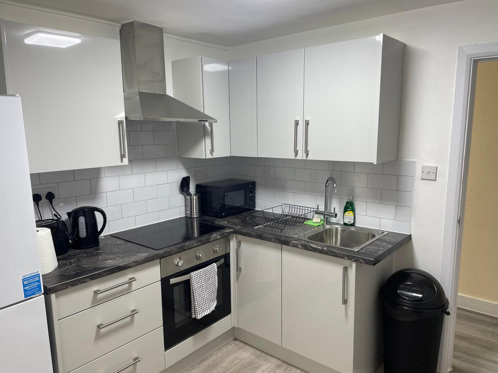Apartment New With Large Garden London