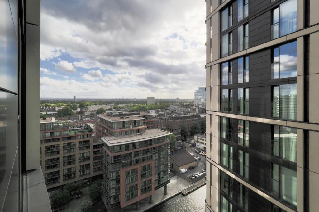 1bed Flat With Views - 1min Walk To Tube Station Apartment
