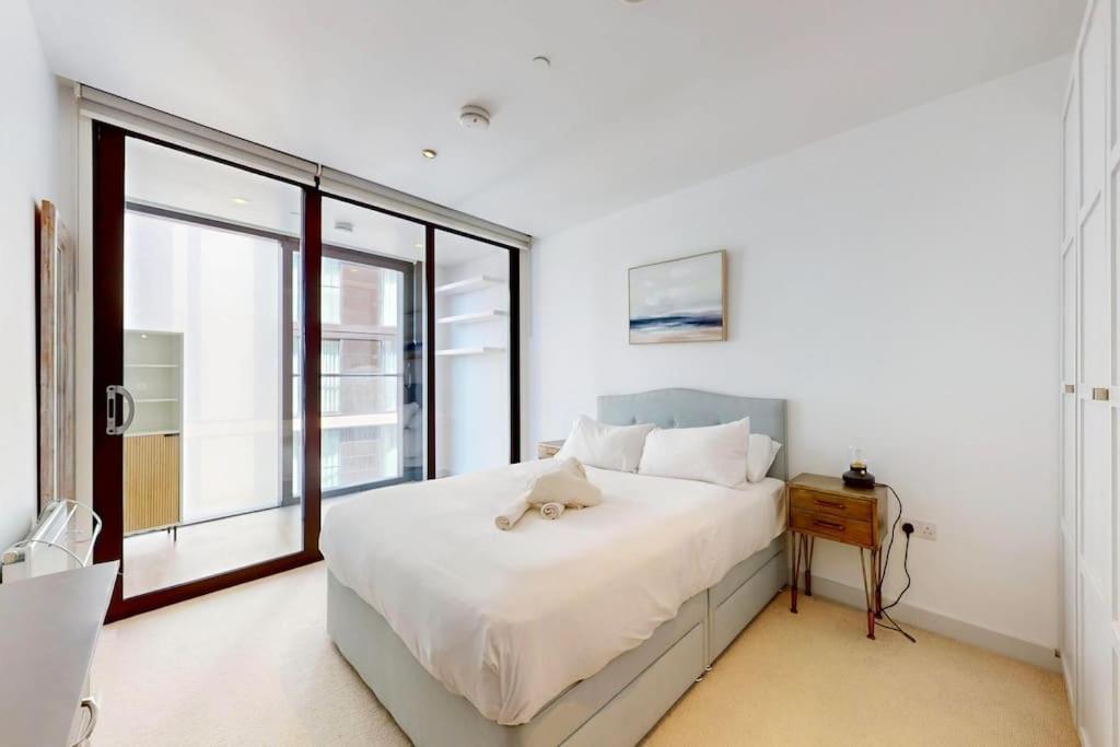 1bed Flat With Views - 1min Walk To Tube Station
