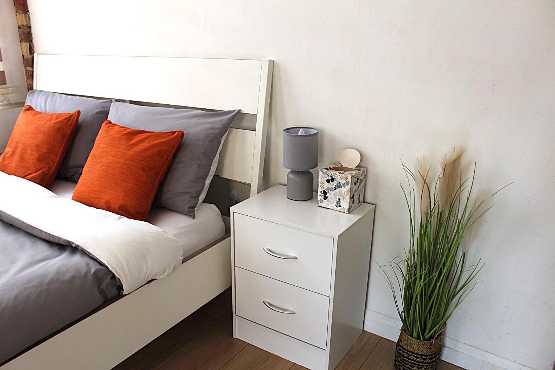 Charming With Sofabed Apartment *