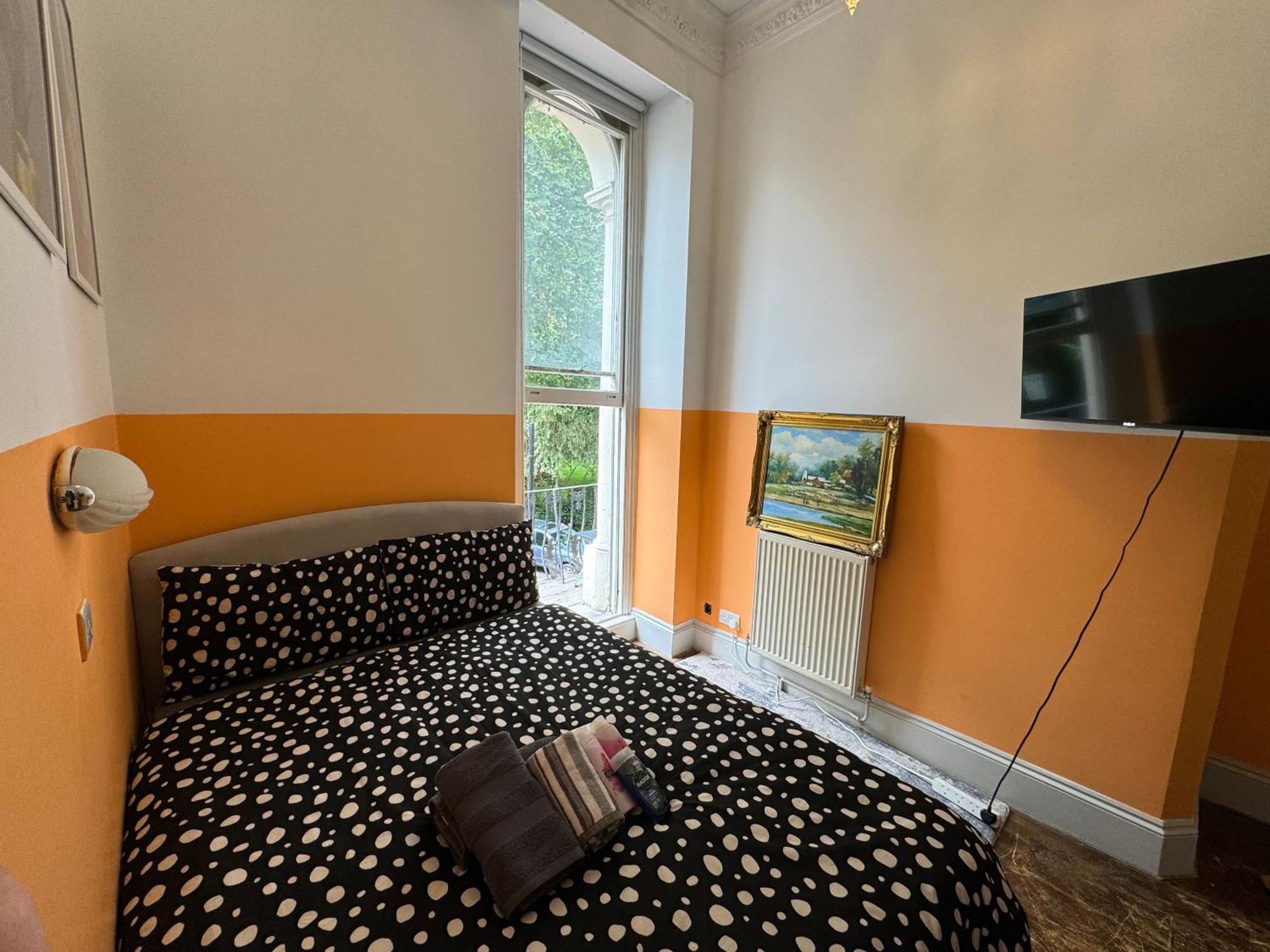 Central, Compact And Fashion Flat For 4 People With Breakfast In Kensington Zone 1 Apartment London