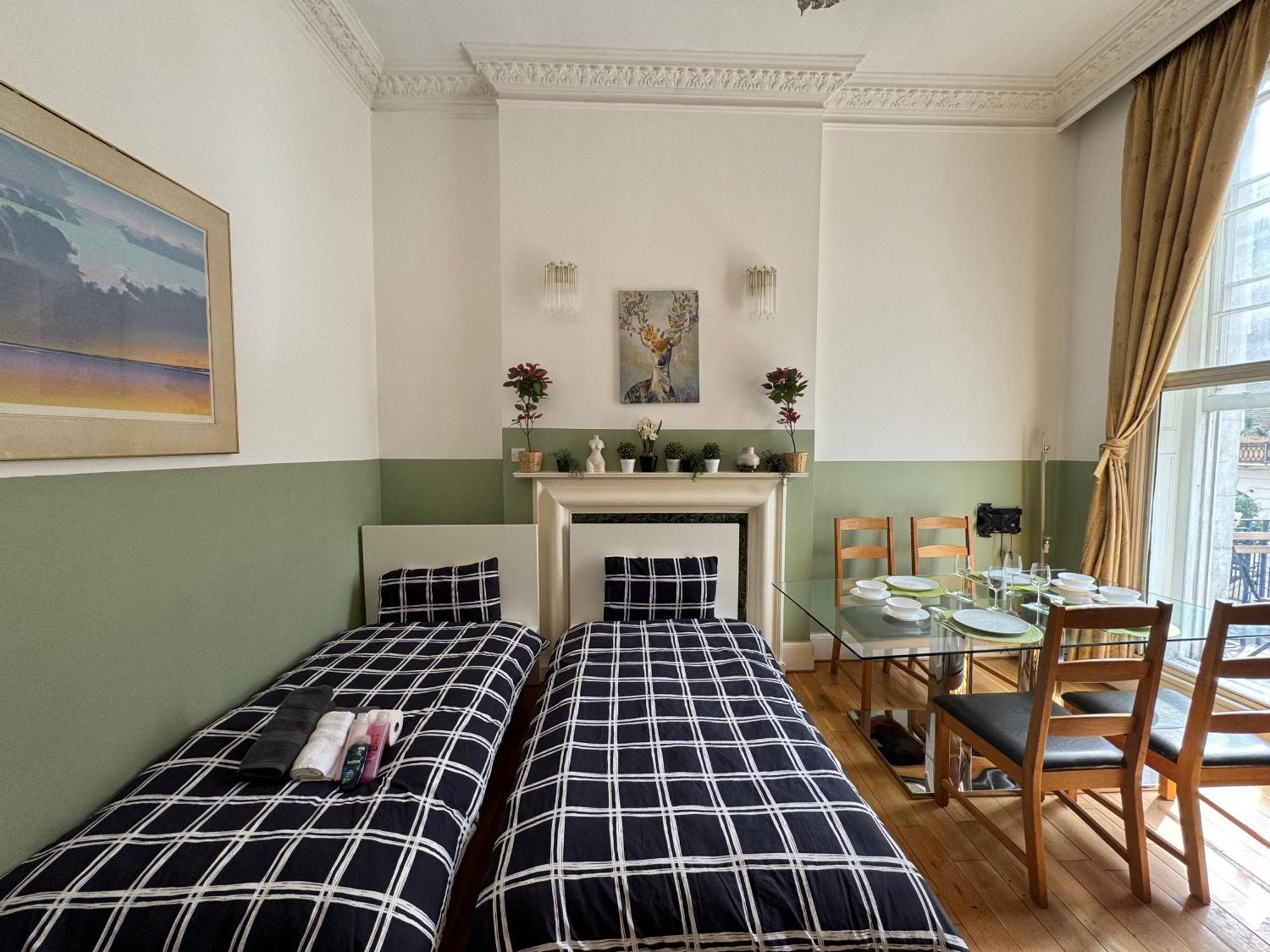 And Affordable Flat For 6 People In Zone 1 - Baker Street - With Breakfast Included