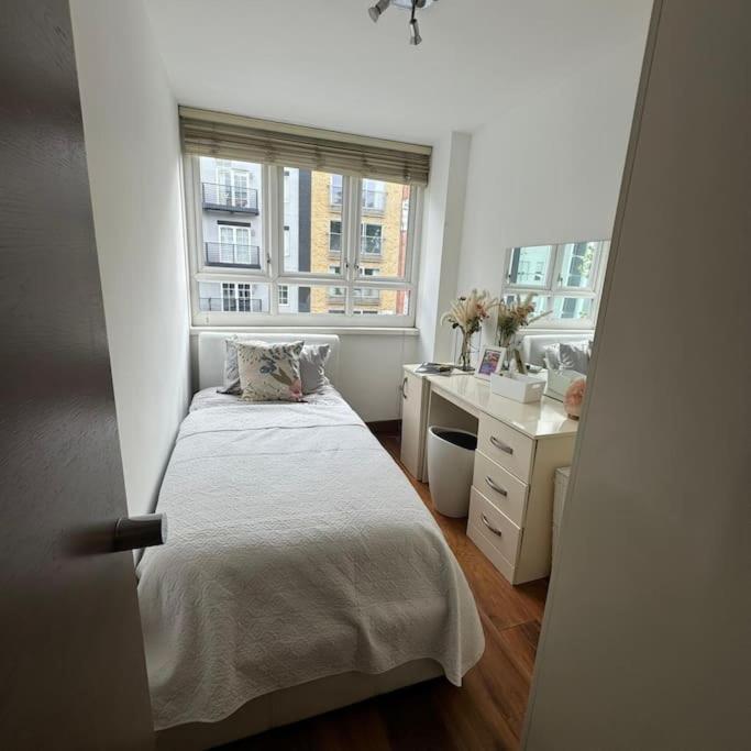 Modern Apartment *