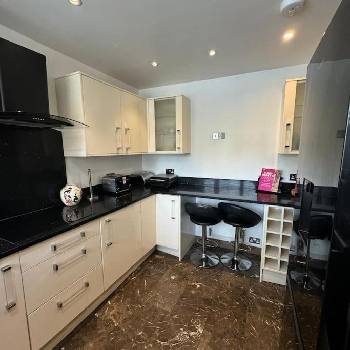 Modern Apartment London