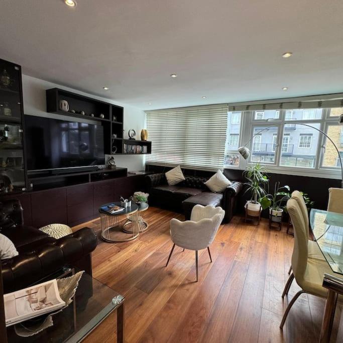 Apartment Modern
