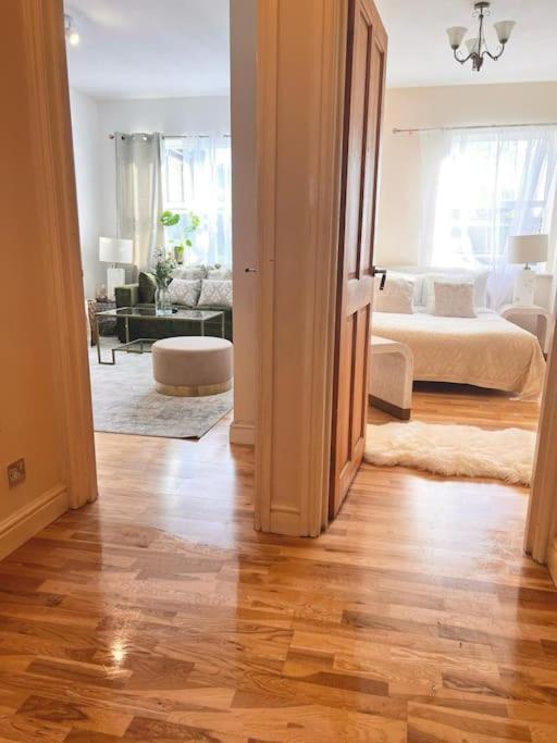 Lovely 1bdr Flat Next To Earls Court Station Apartment London