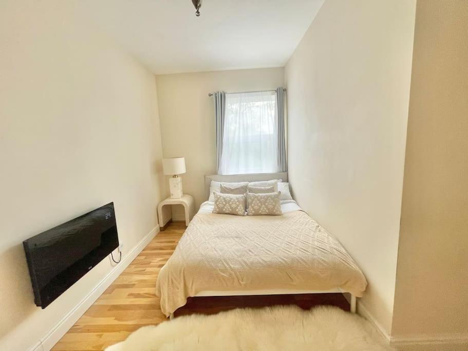 Lovely 1bdr Flat Next To Earls Court Station *