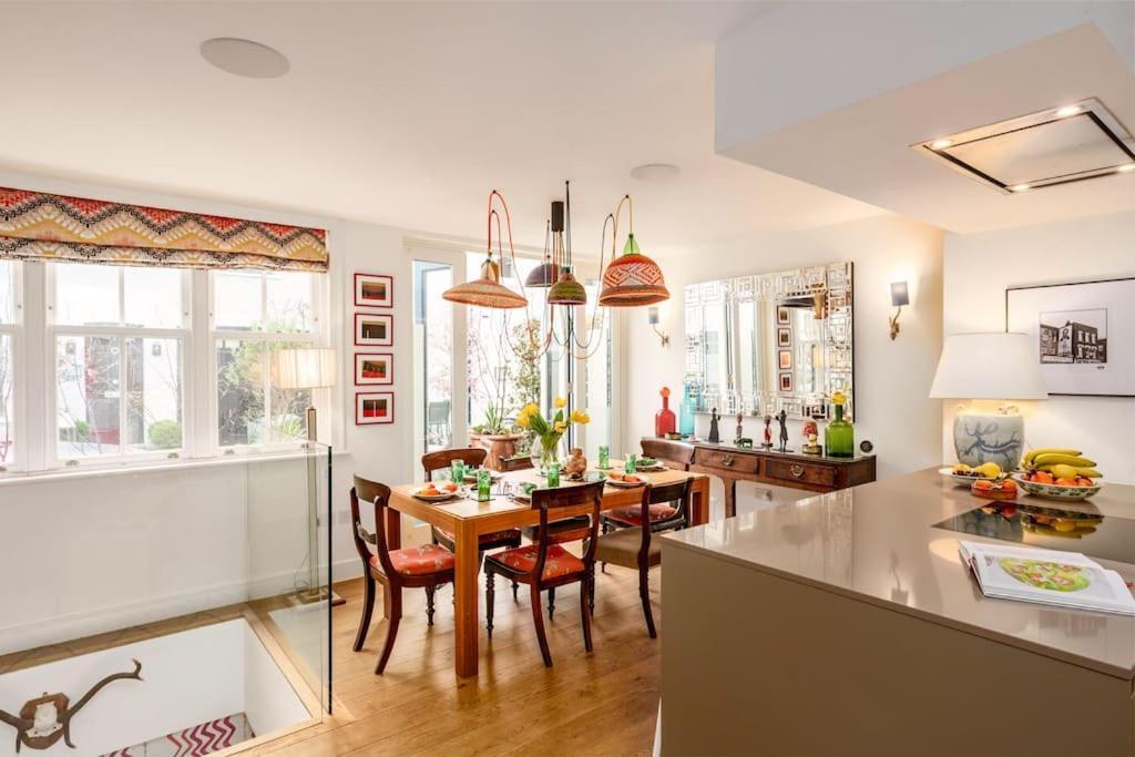 Stunning Notting Hill 3 Bed With Air Con Holiday home *