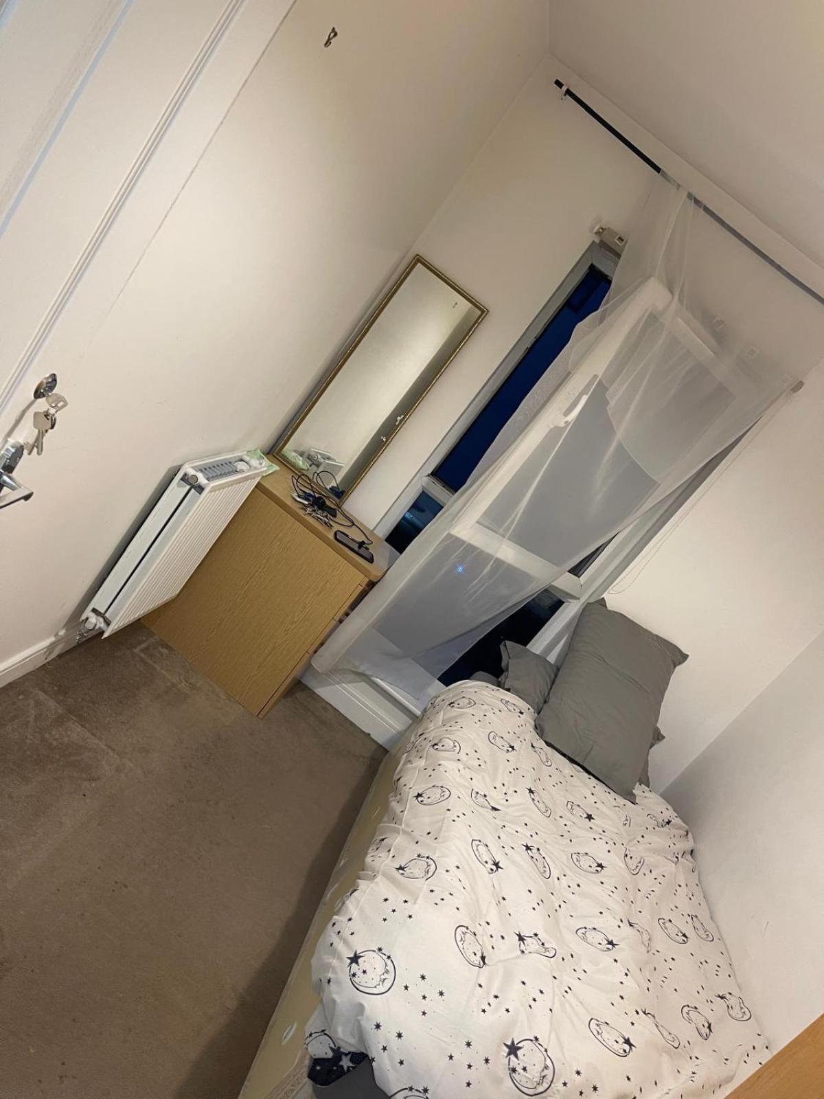 En-suite Cozy Double Bedroom Guest house *