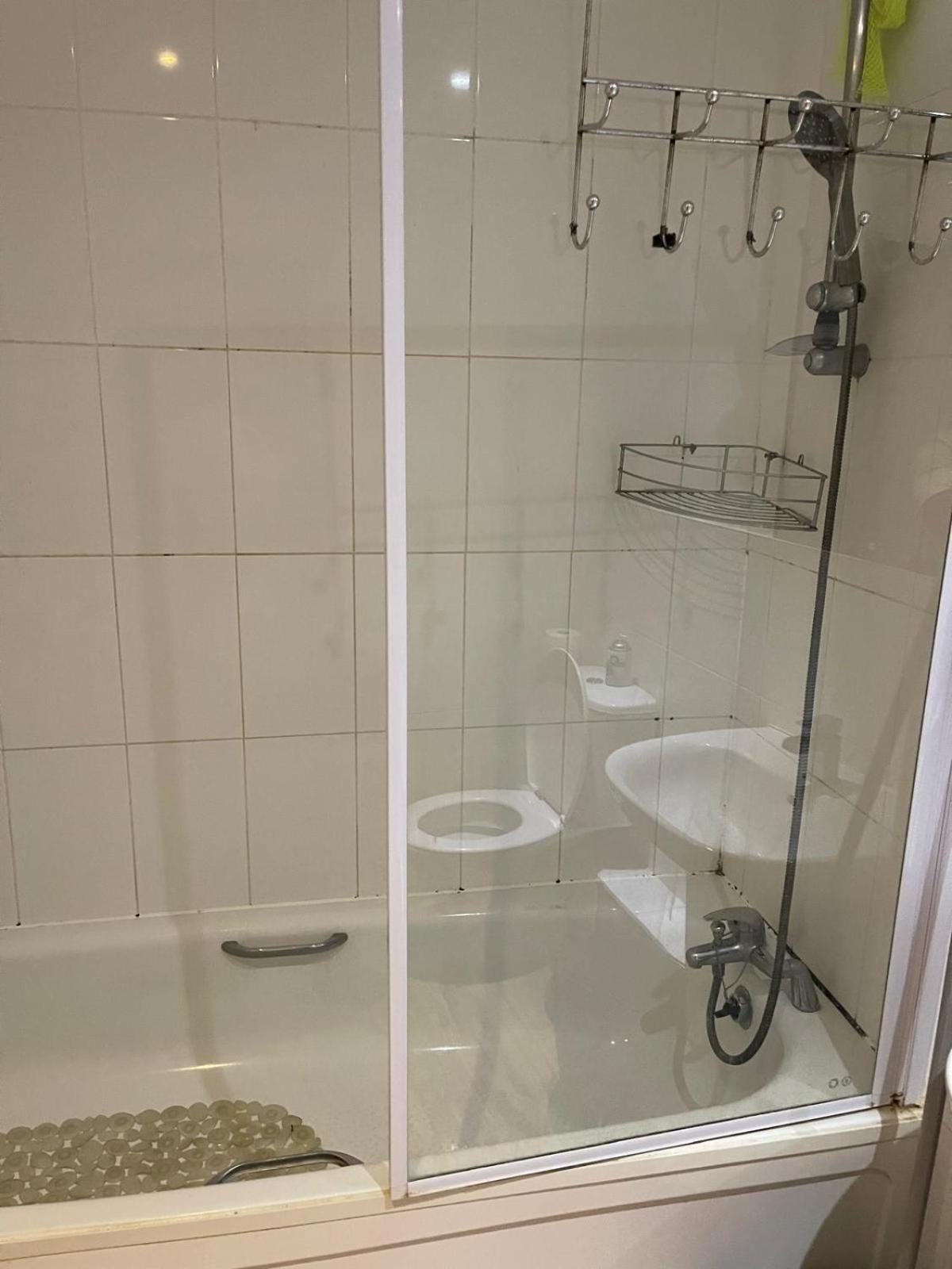En-suite Cozy Double Bedroom Guest house *