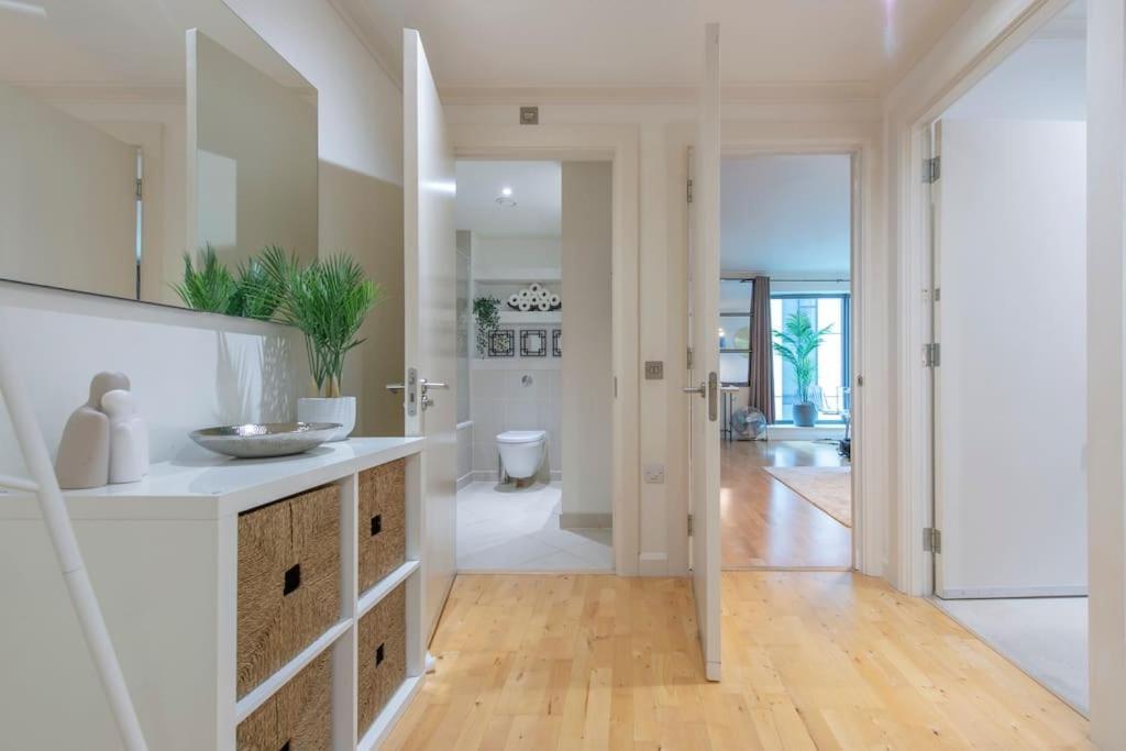 Apartamento 24hr Concierge, Gym, Pool, Museum, Shopping Centre