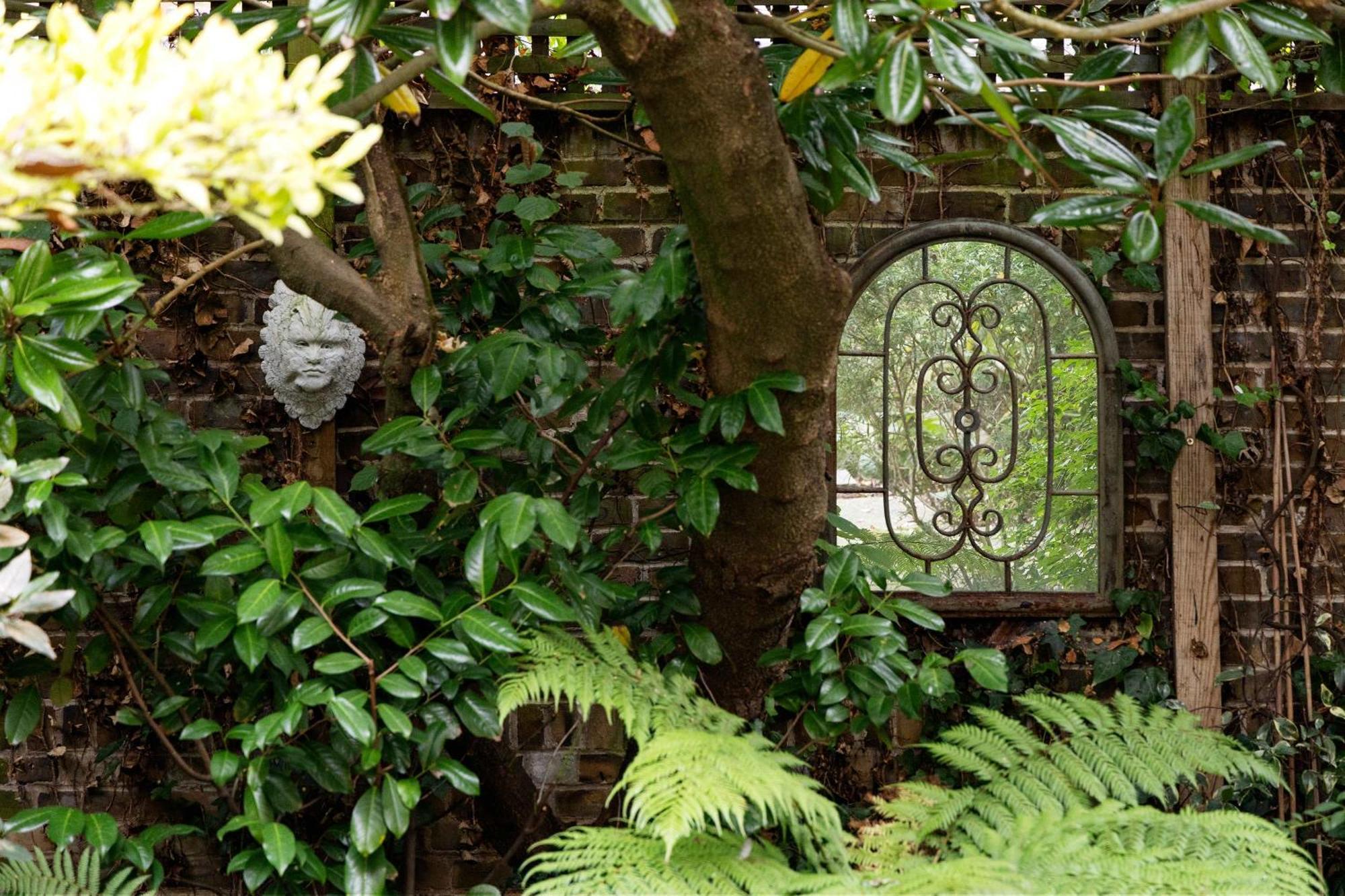 Veeve - Artist'S Oasis * London