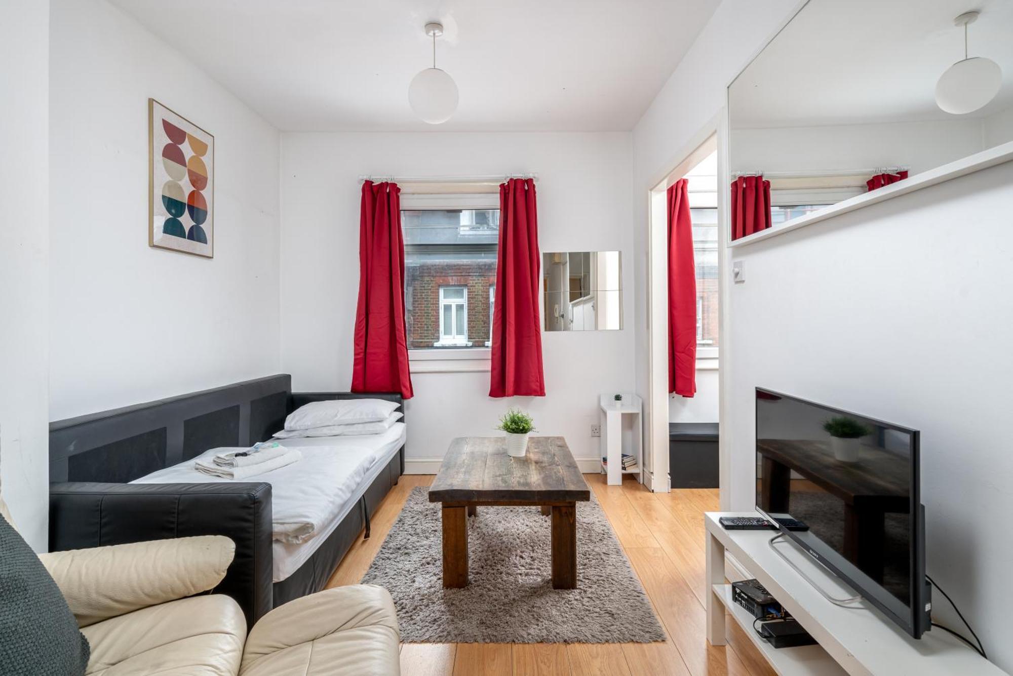 Carnaby & Oxford Street - Soho - One Bedroom - Double Bed & Sofabed *