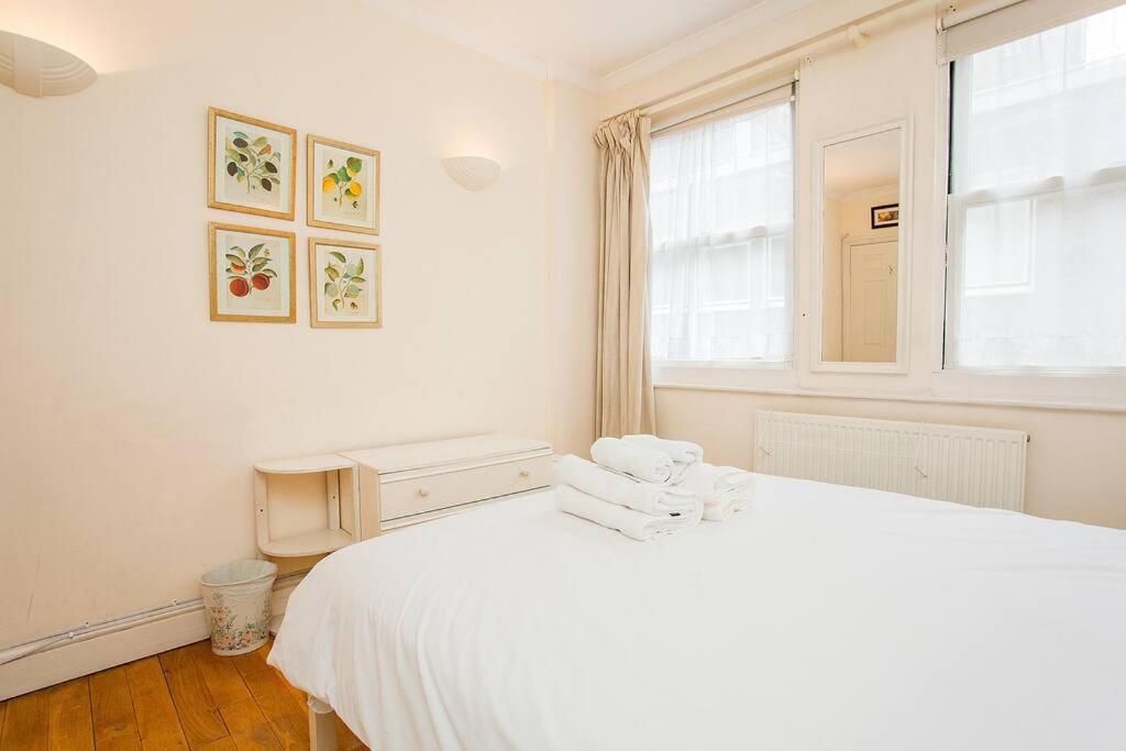 Apartment Bright 2 Bedroom Flat In *