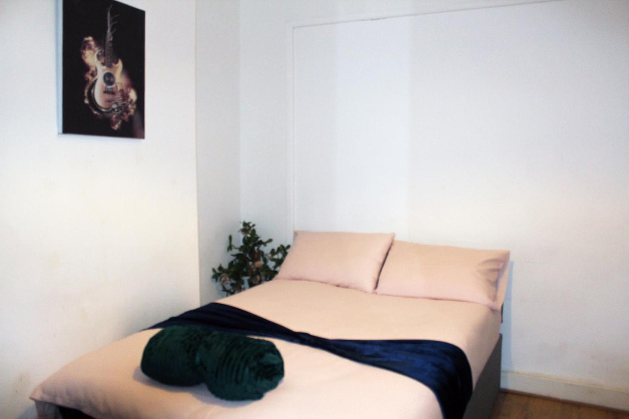 Cozy Or Entire In London, Fast Links To London