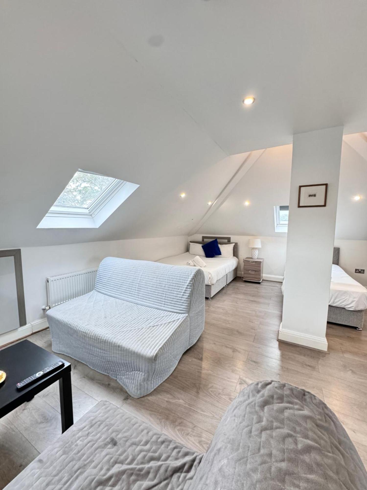 Hatton Apartments: Airport-adjacent With Free Parking And Underground Access