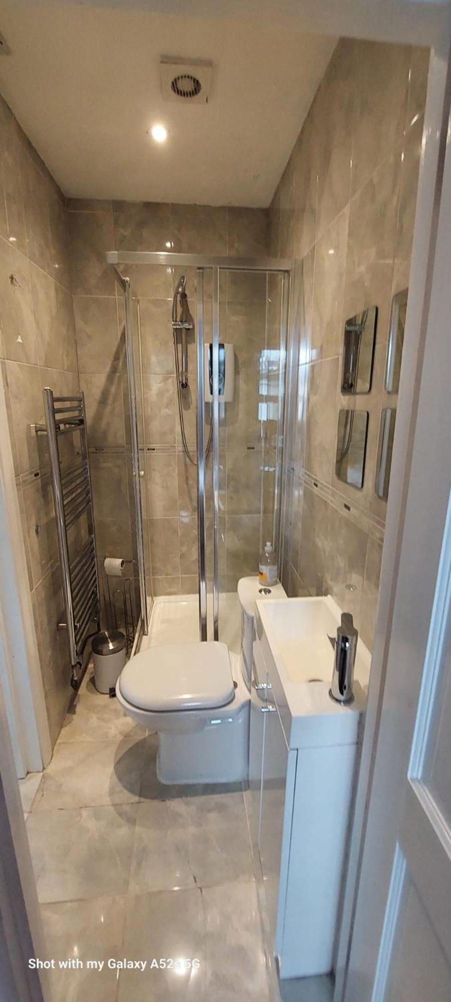 Three Bedroom House Lancaster Road Ferienhaus London