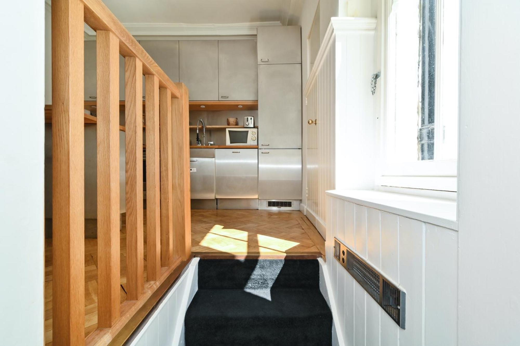 Apartment Spacious Soho On Quaint Cobbled Street