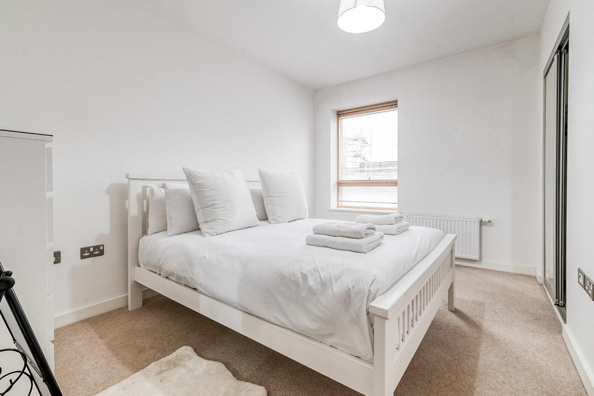 Canning Town Pied-a-terre Apartment London