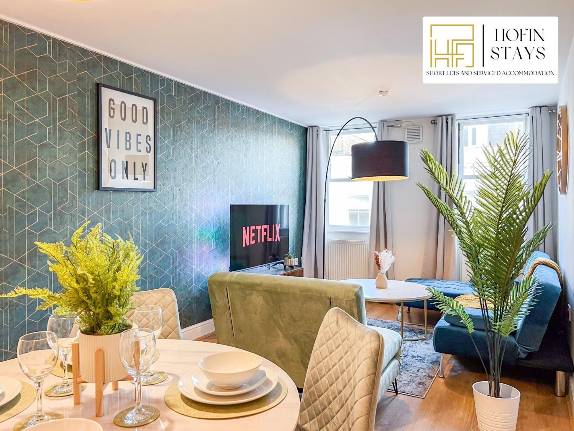 Apartment Last-minute Specials L Premium On 2 Double Bed For 6 Guests L Deals L Hofin Short Lets & Serviced *