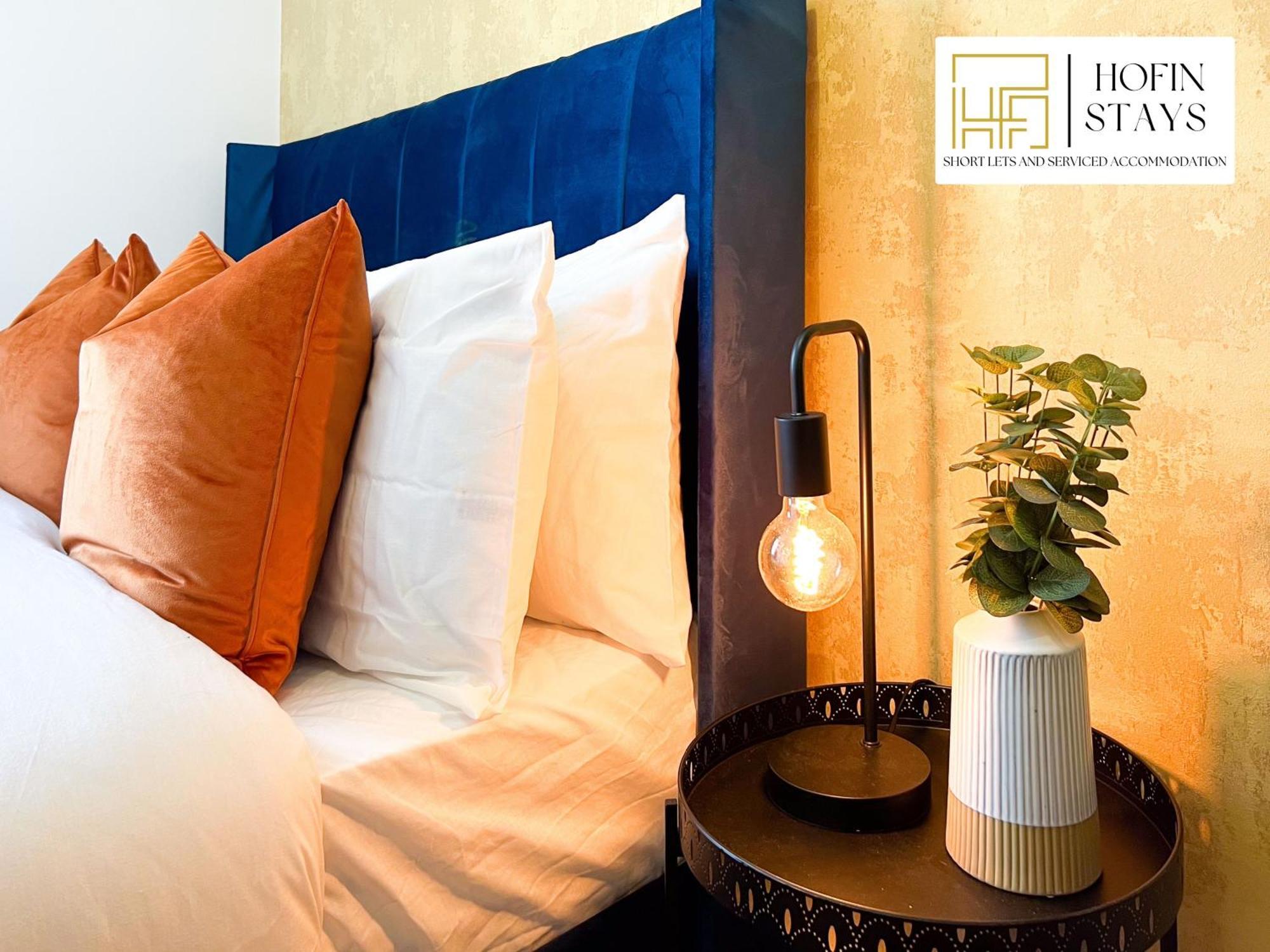 Apartment Last-minute Specials L Premium On 2 Double Bed For 6 Guests L Deals L Hofin Short Lets & Serviced London