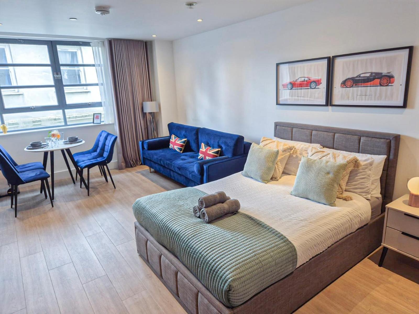 Modern & 3bedroom Flat With Pvt Balcony Steps From Regent's Park Apartment *