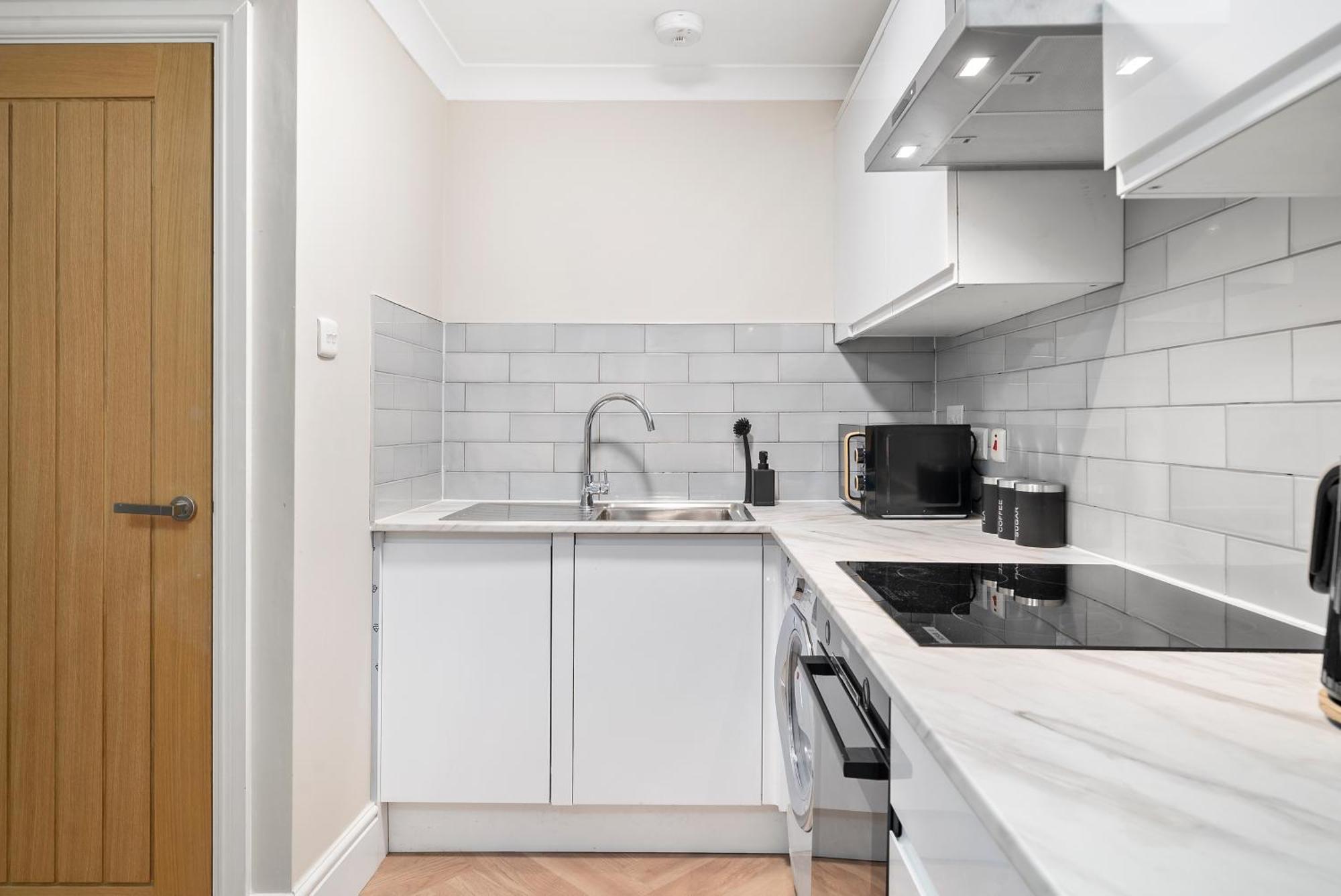 Greenwich Zone 2 5 Beds 2 Bath Free Parking Apartment London