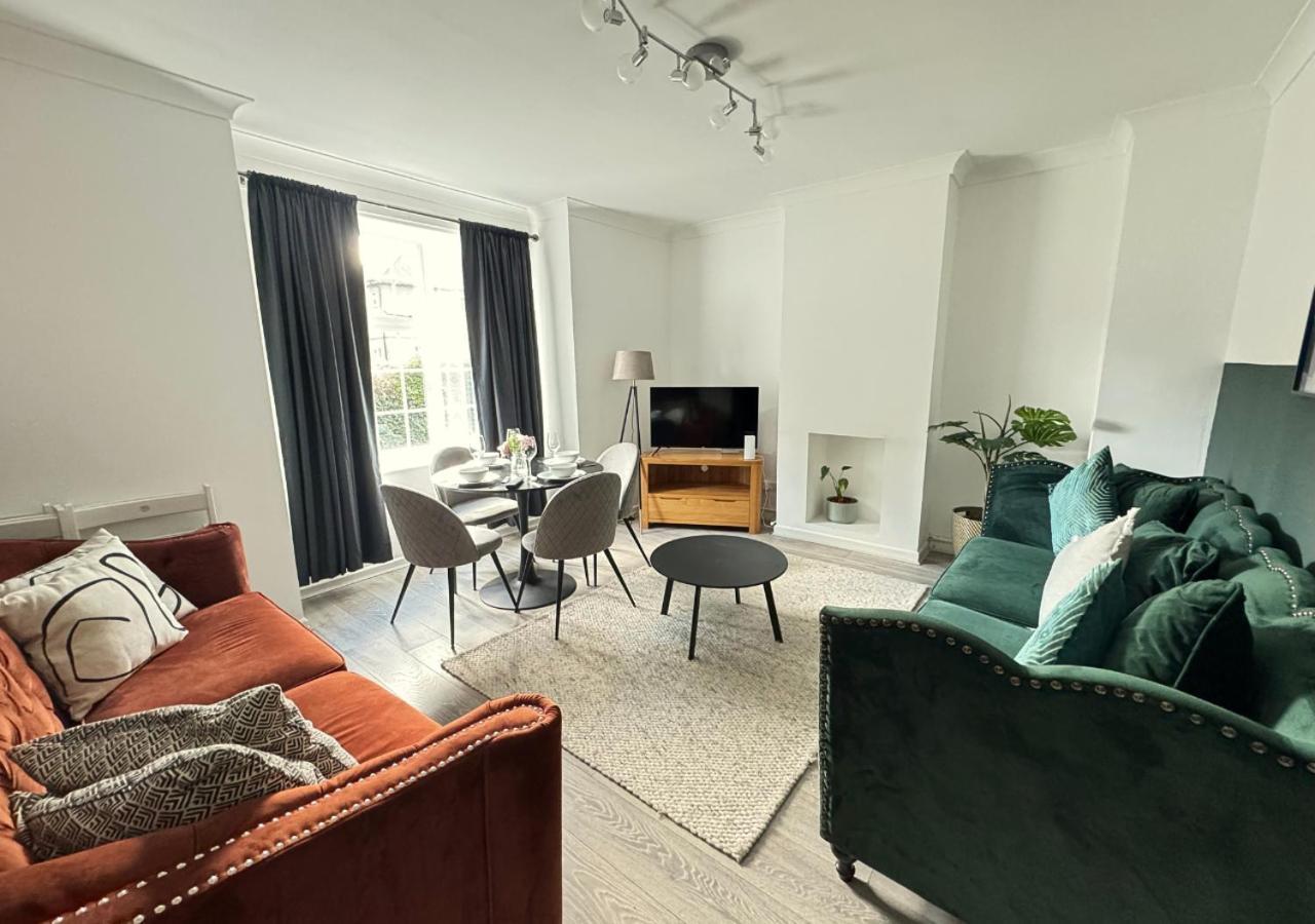 Luxe Short - Sleeps 6 - Putney - Roehampton - Free Parking Apartment *