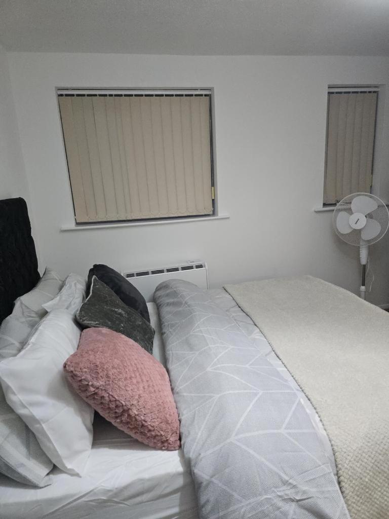 Emerald With Triple A Star Proximity * London