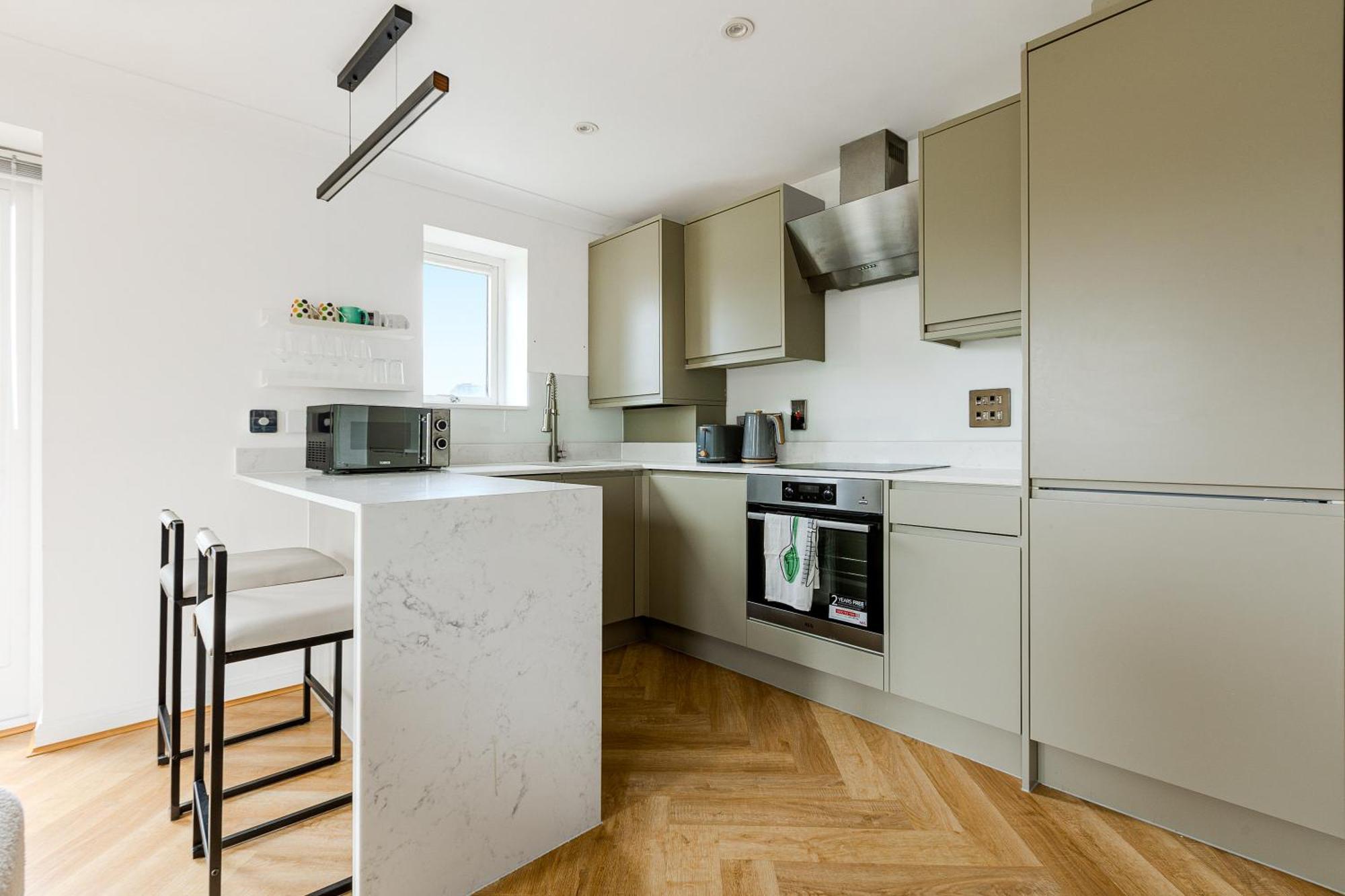 Bright New 2br Flat With Balcony Near Excel Apartment