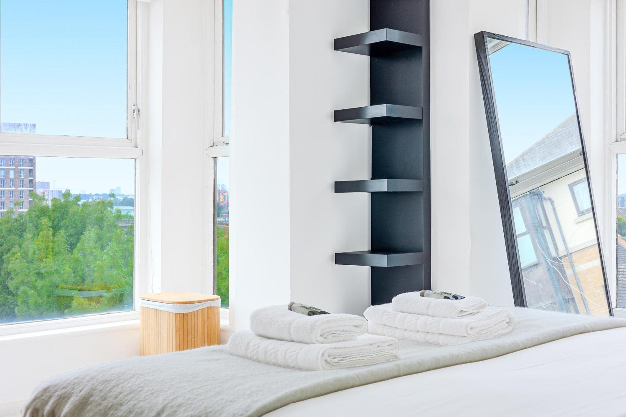 Apartment Bright New 2br Flat With Balcony Near Excel