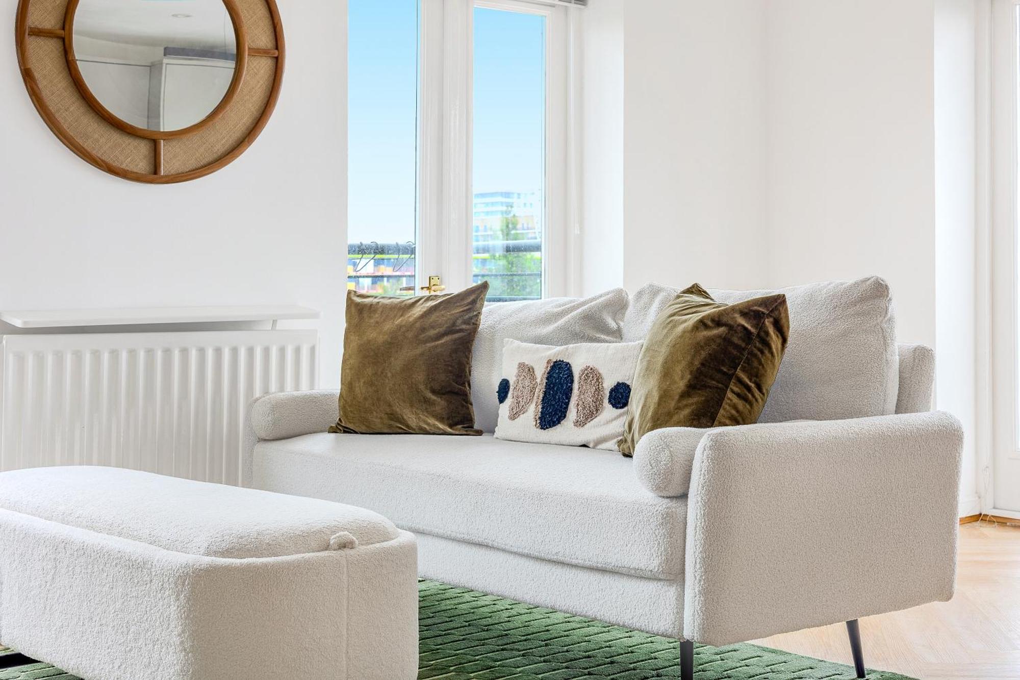 Bright New 2br Flat With Balcony Near Excel Apartment *