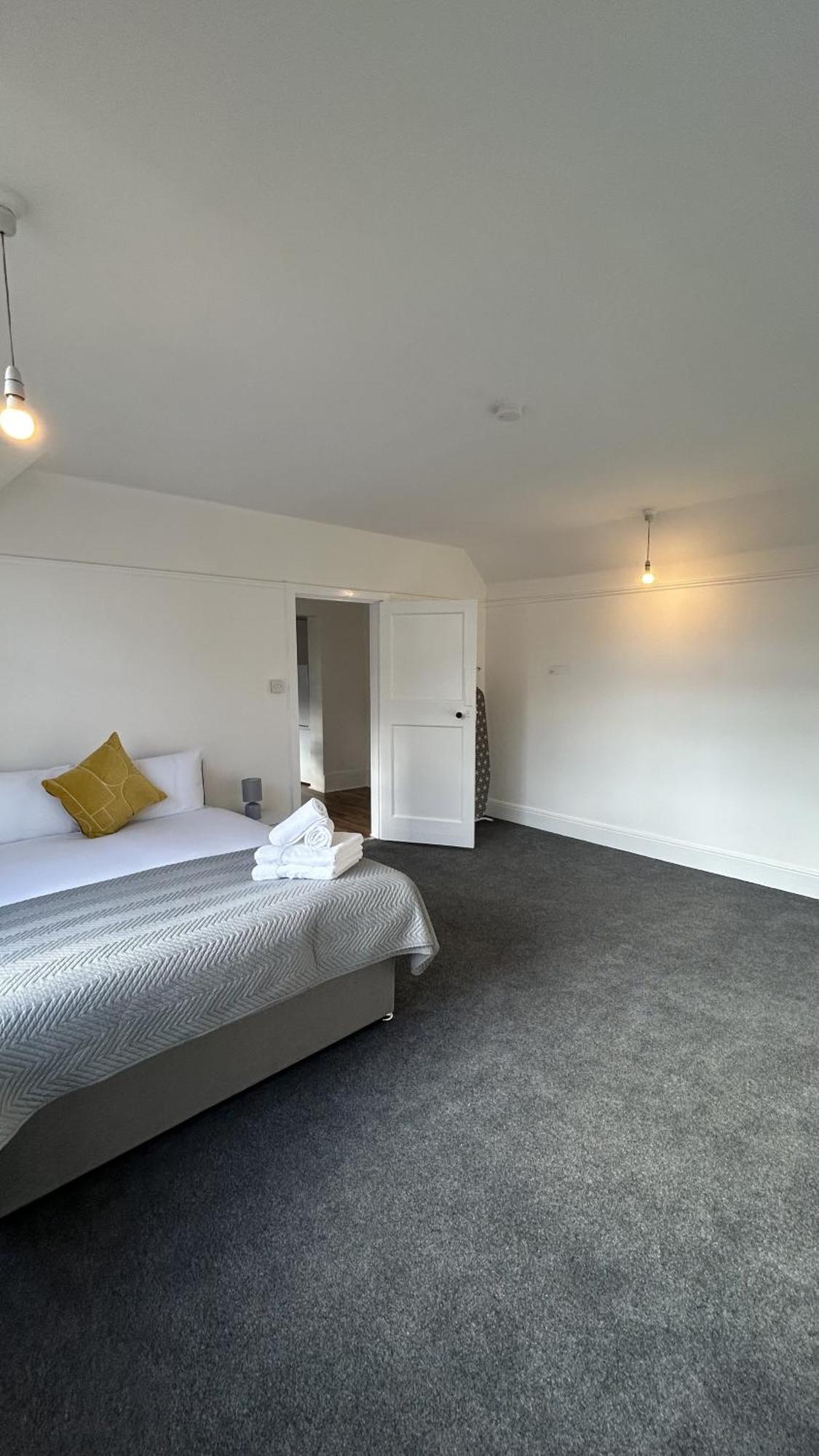 Ustay Fulham London