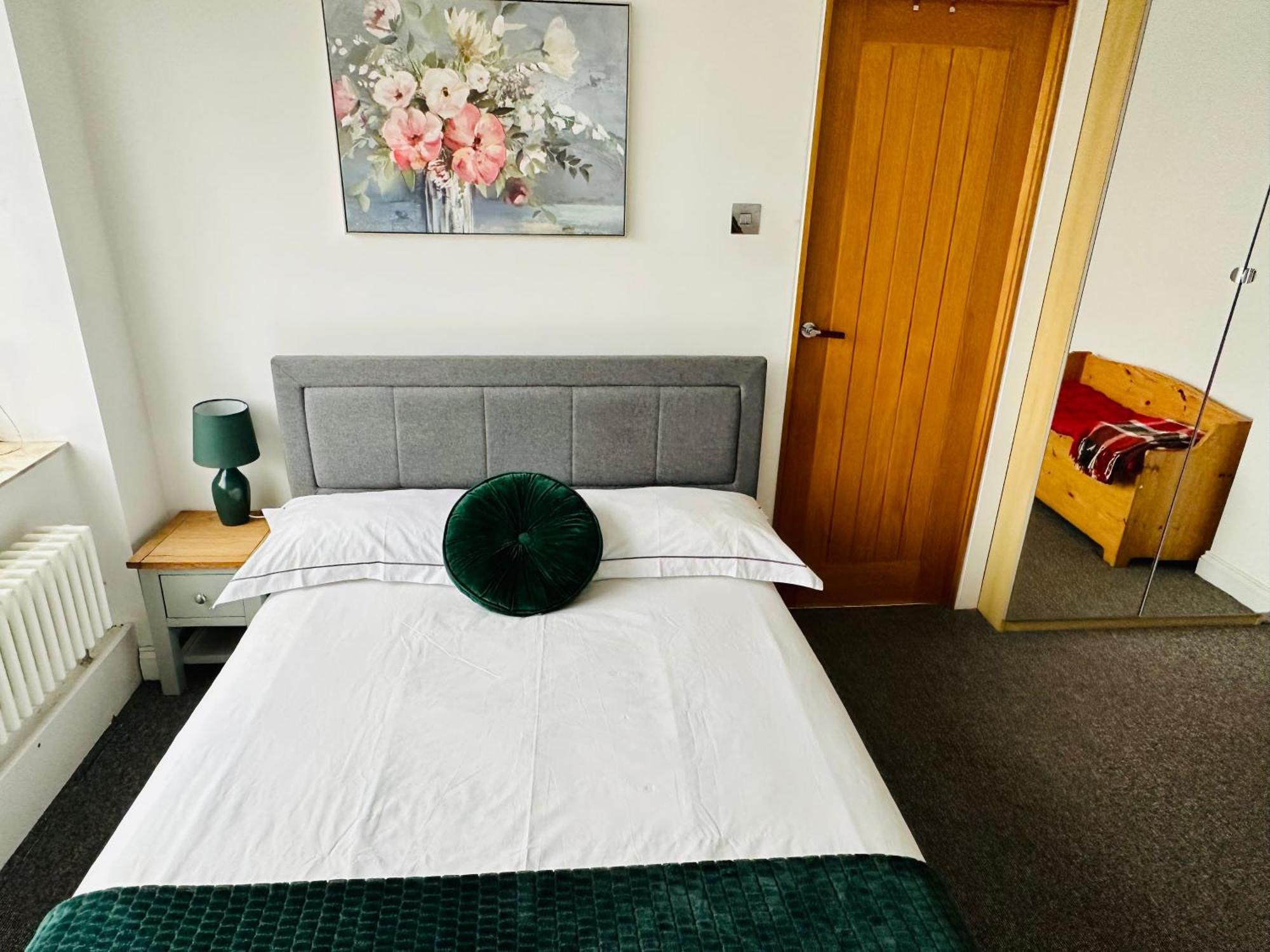 Camden Skyview Apartment London