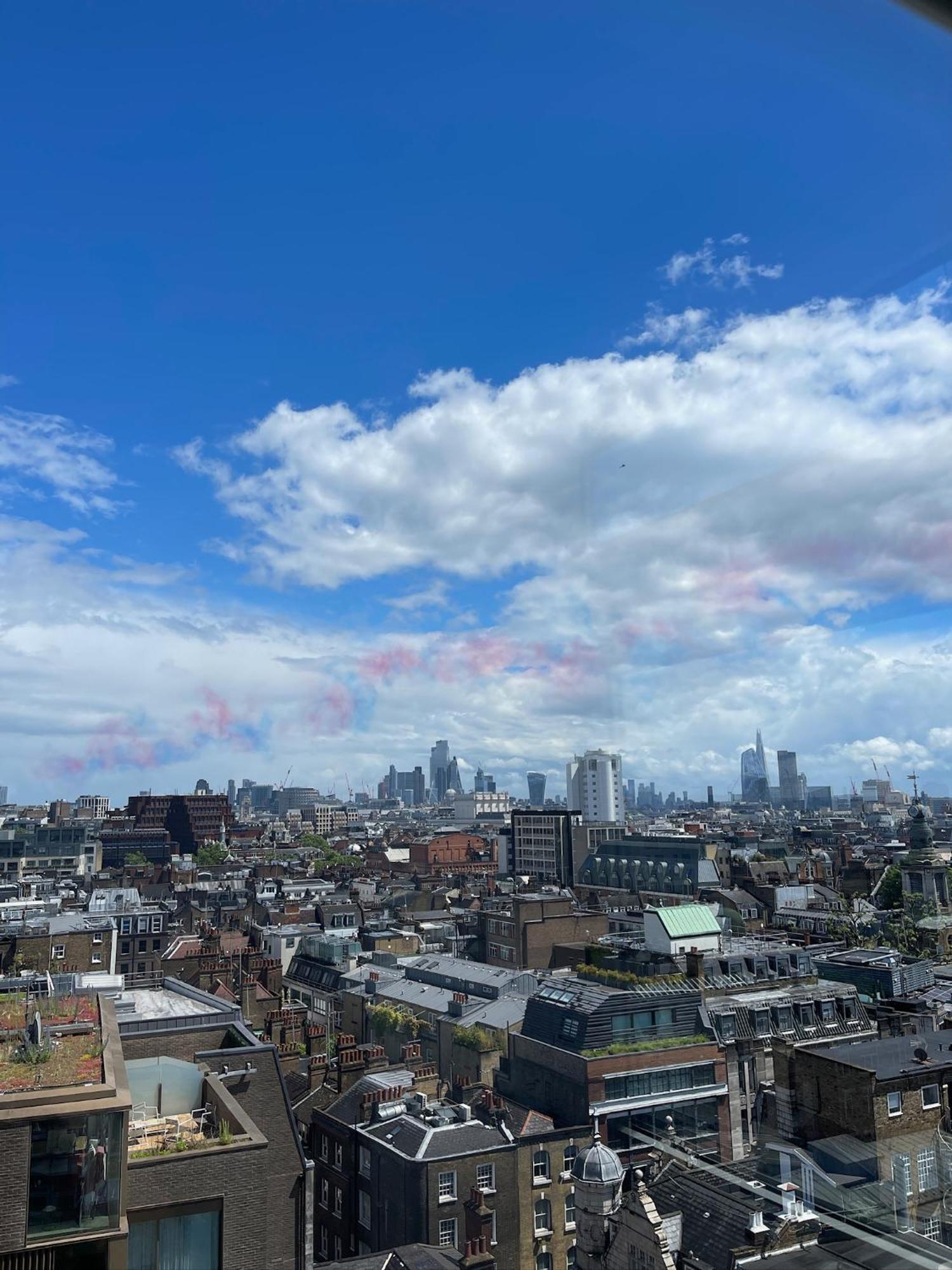 Apartment Bright 2-bedroom In Soho High-rise With Skyline Views London